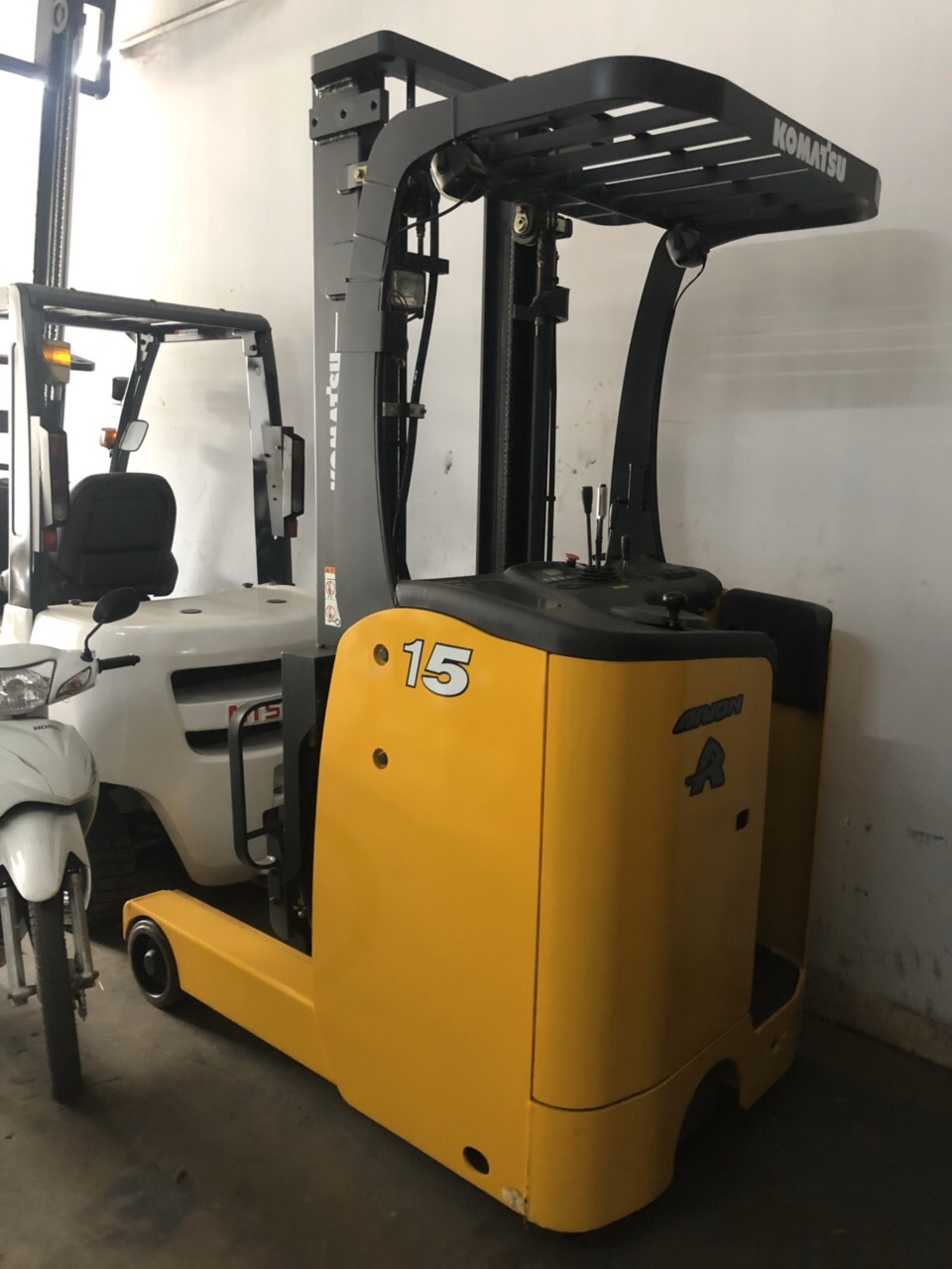 mua xe nâng điện cũ tphcm.jpg (151 KB)